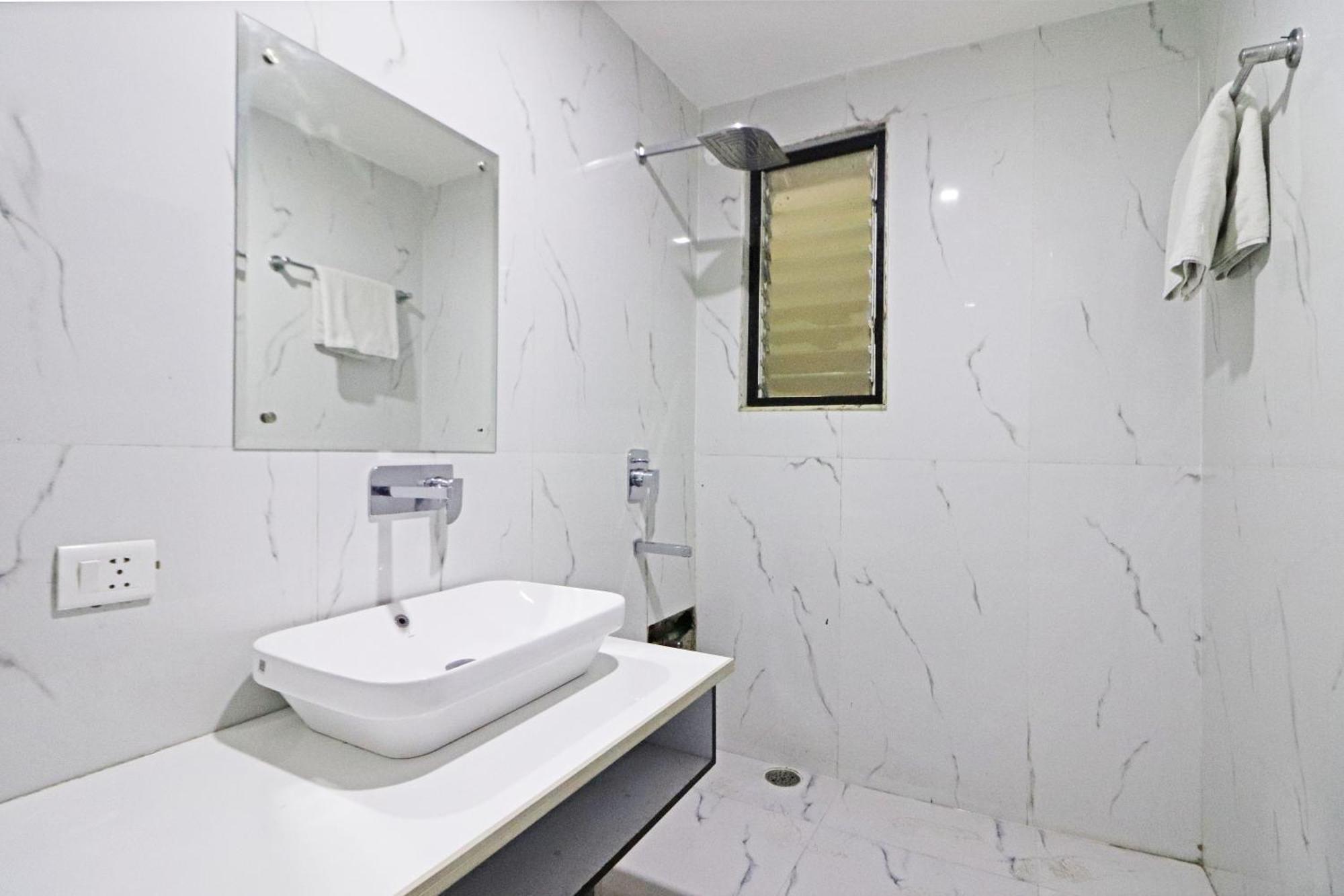 Hotel Qubic Near Igi Delhi Airport New Delhi Buitenkant foto