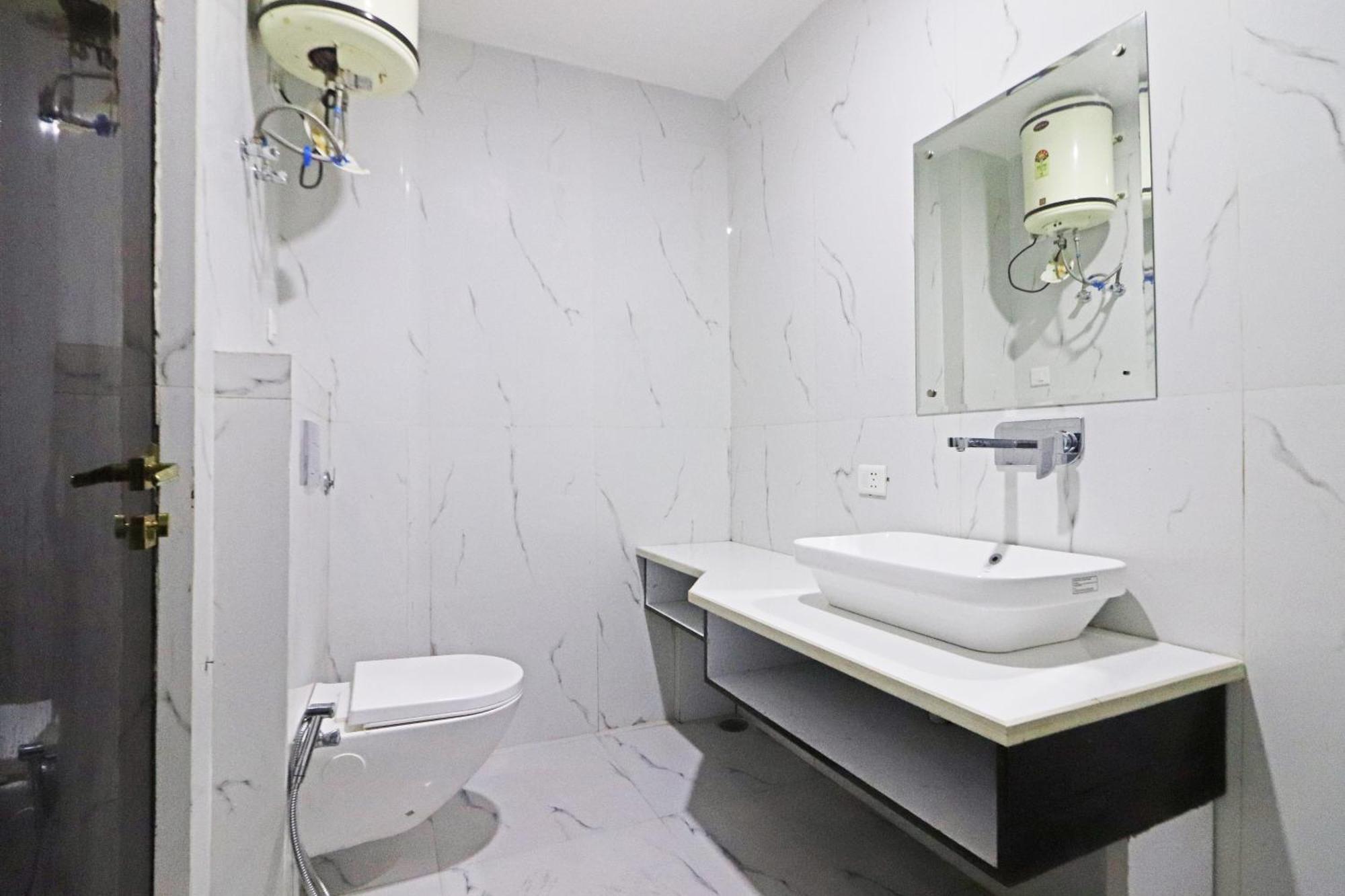 Hotel Qubic Near Igi Delhi Airport New Delhi Buitenkant foto