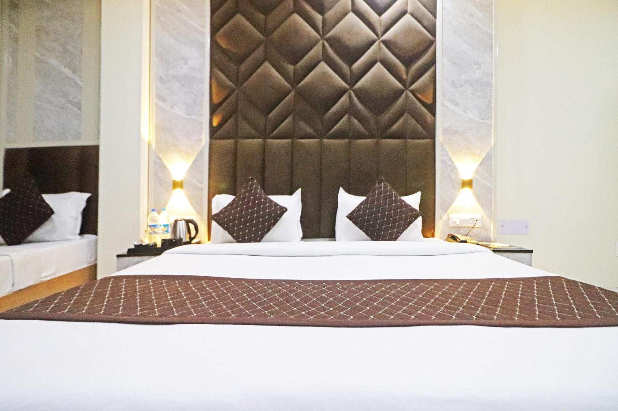 Hotel Qubic Near Igi Delhi Airport New Delhi Buitenkant foto