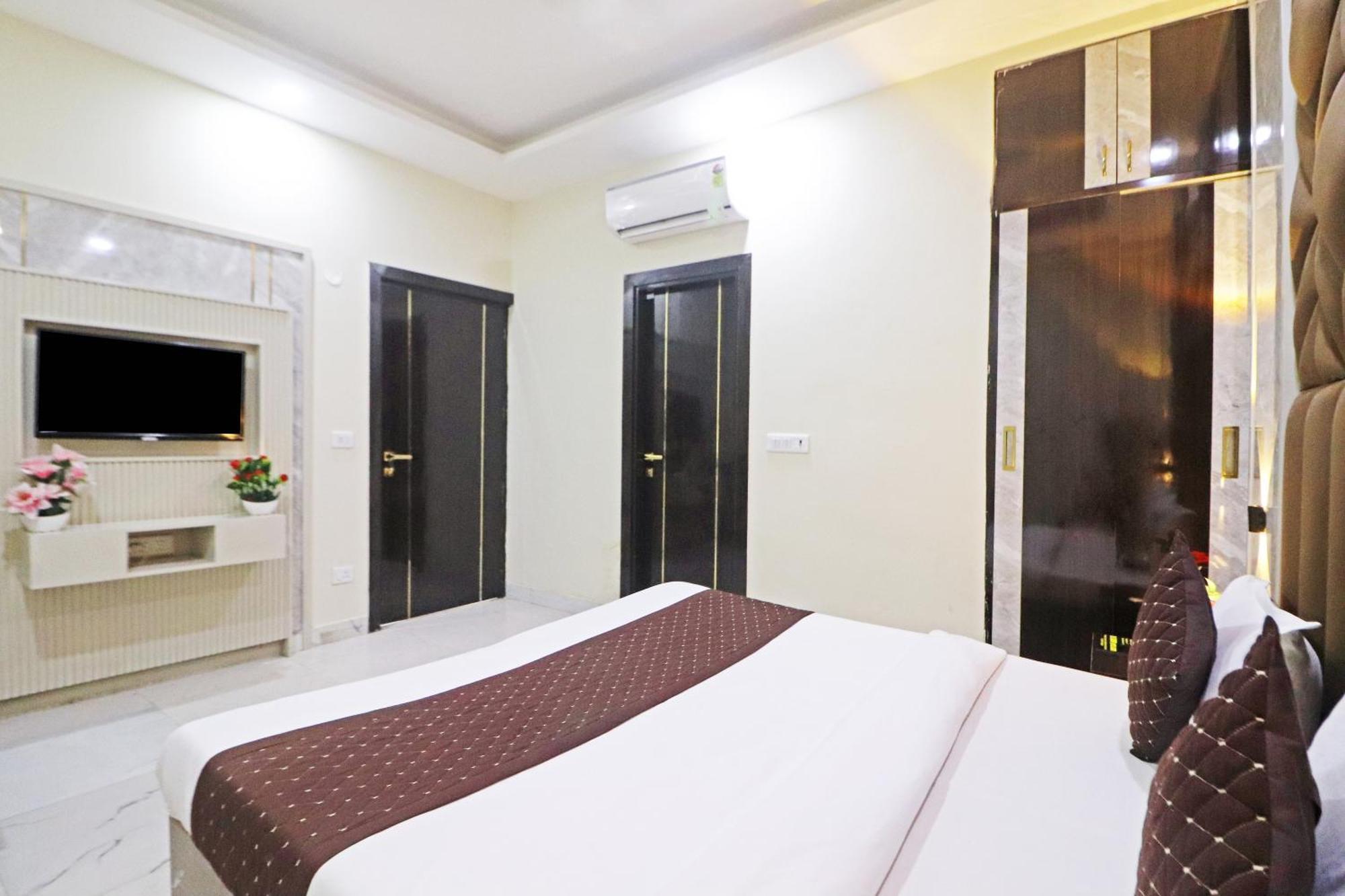Hotel Qubic Near Igi Delhi Airport New Delhi Buitenkant foto
